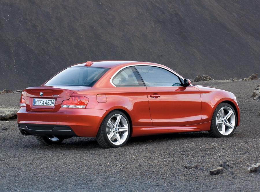  BMW 1-Series Coupe 2011 года  (фото 59 из 77)